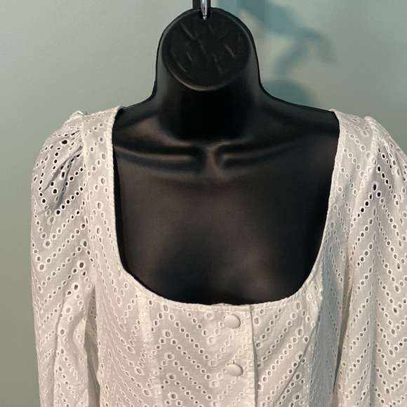 NWT WOMEN’S WHO WHAT WEAR EYELET SHIRT - Picture 7 of 8